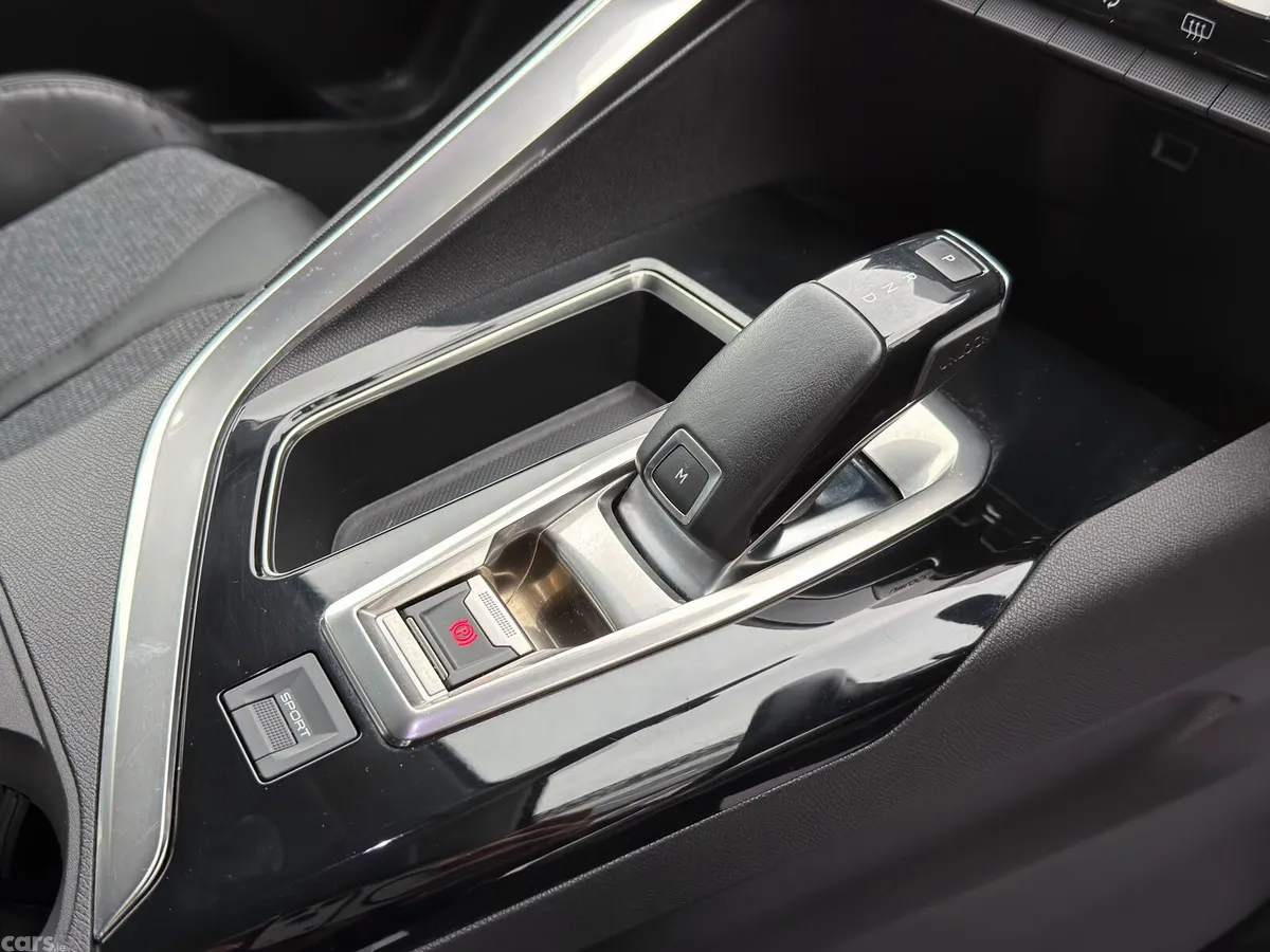 Peugeot 3008 SUV, Diesel, 2017, Grey