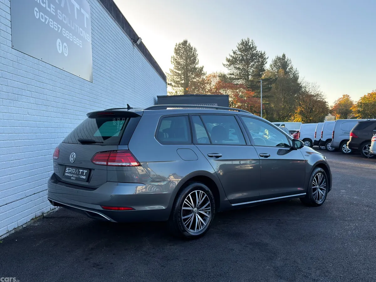 Volkswagen Golf Estate, Diesel, 2018, Grey