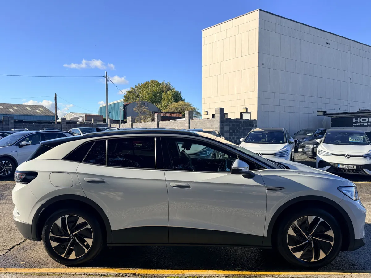 Volkswagen ID.4 Estate, Electric, 2023, White