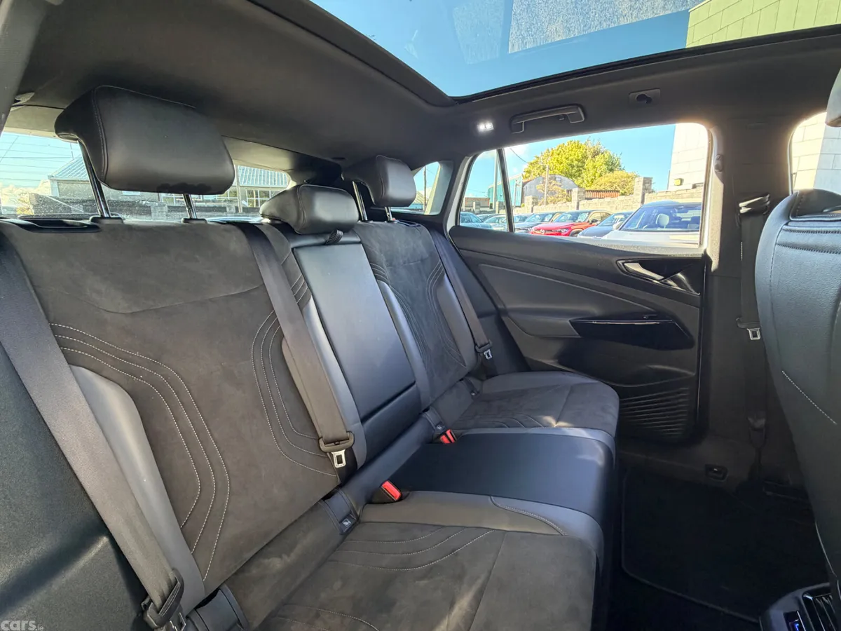 Volkswagen ID.4 Estate, Electric, 2023, White