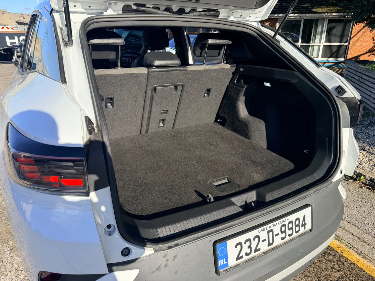 Volkswagen ID.4 Estate, Electric, 2023, White