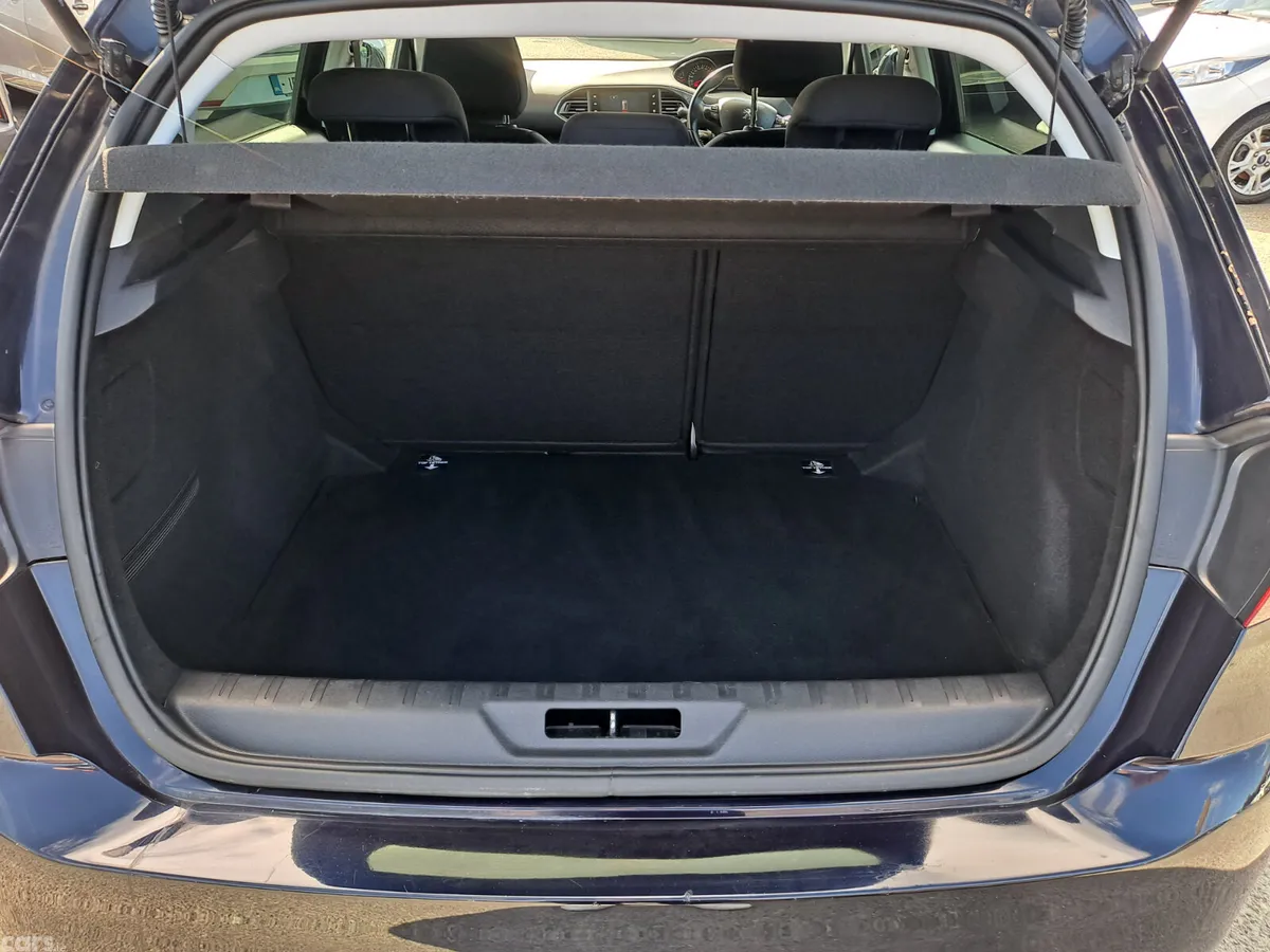 Peugeot 308 Hatchback, Diesel, 2018, Blue