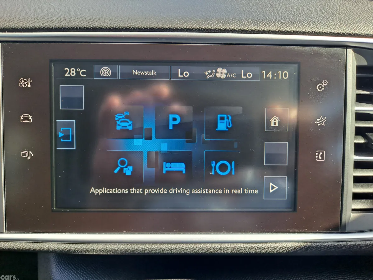Peugeot 308 Hatchback, Diesel, 2018, Blue