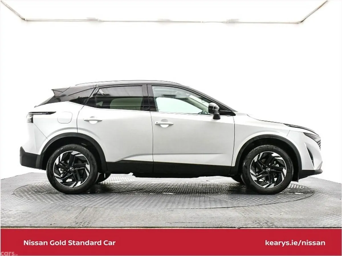 Nissan Qashqai SUV, Petrol, 2025, White
