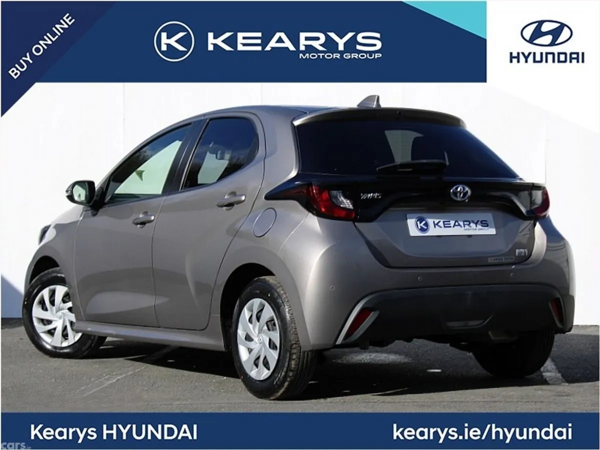 Toyota Yaris Hatchback, Petrol Hybrid, 2022, 