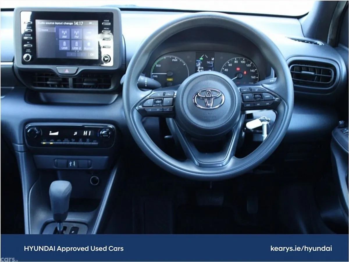 Toyota Yaris Hatchback, Petrol Hybrid, 2022, 