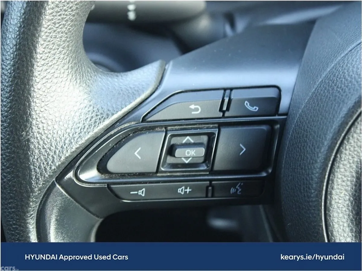 Toyota Yaris Hatchback, Petrol Hybrid, 2022, 