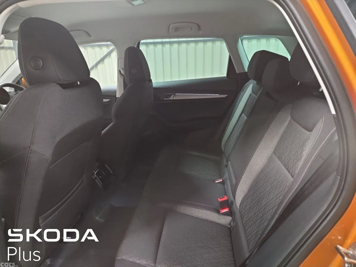 Skoda Karoq Estate, Diesel, 2023, Orange