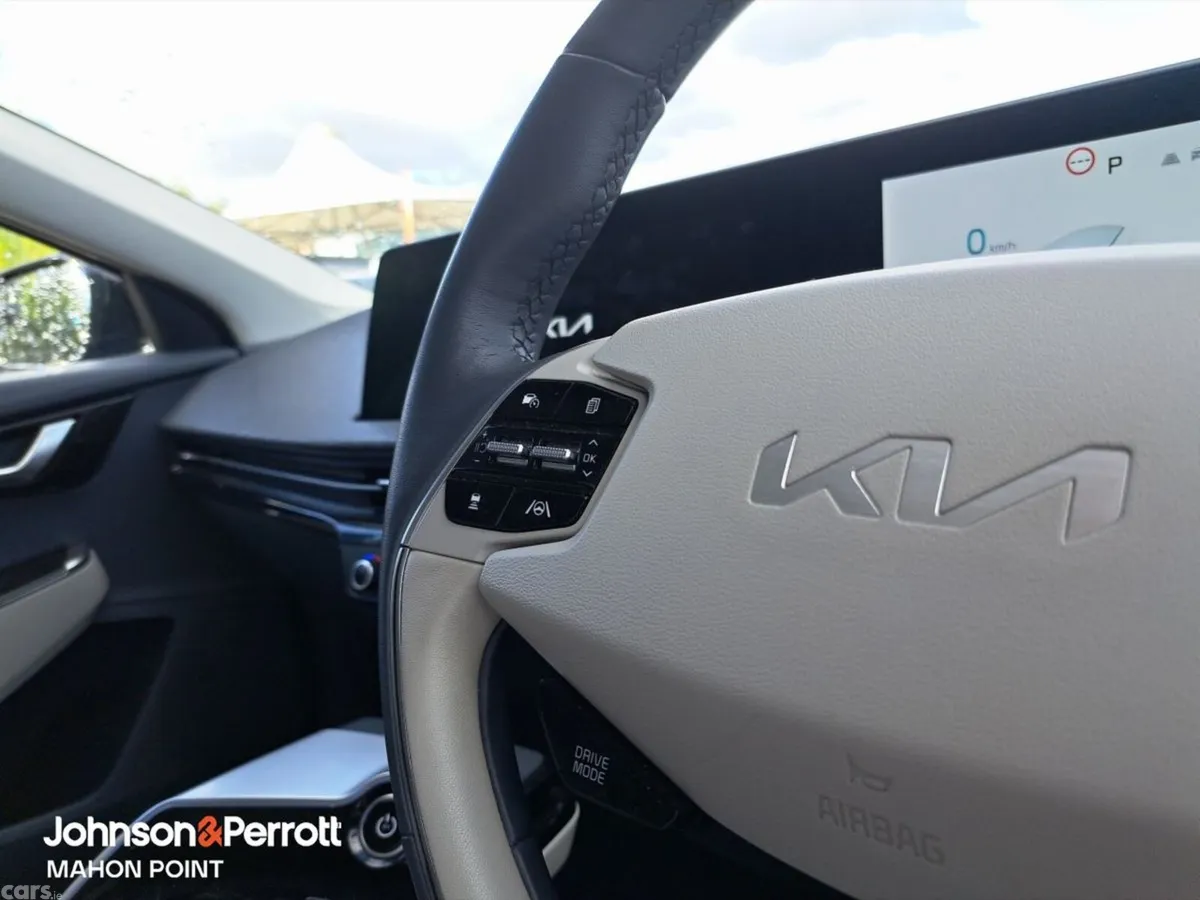 Kia EV6 MPV, Electric, 2022, Blue