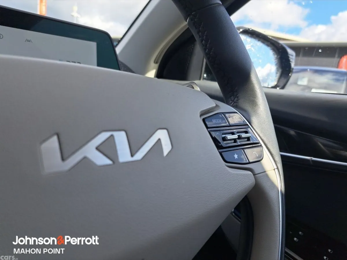 Kia EV6 MPV, Electric, 2022, Blue