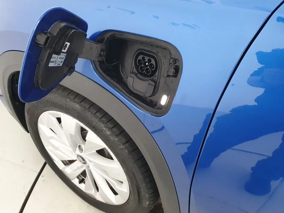Skoda Kodiaq SUV, Petrol Hybrid, 2025, Blue
