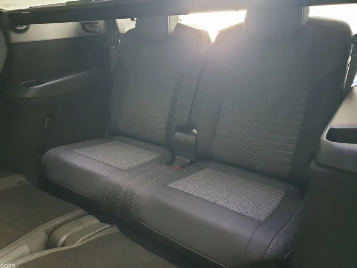 Peugeot 5008 SUV, Electric, 2025, Grey
