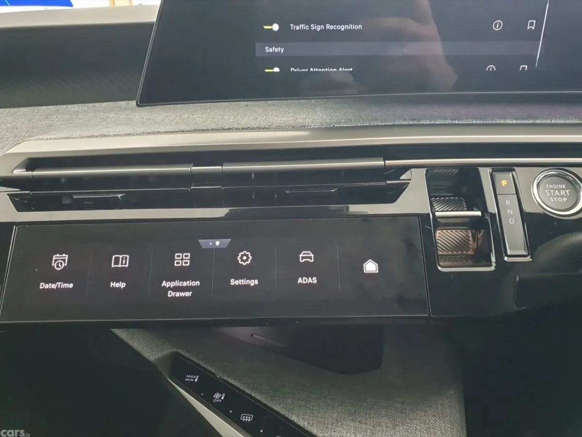 Peugeot 5008 SUV, Electric, 2025, Grey