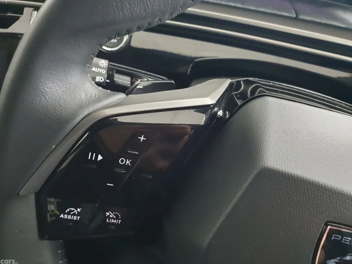 Peugeot 5008 SUV, Electric, 2025, Grey