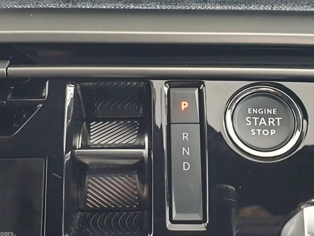 Peugeot 5008 SUV, Electric, 2025, Grey