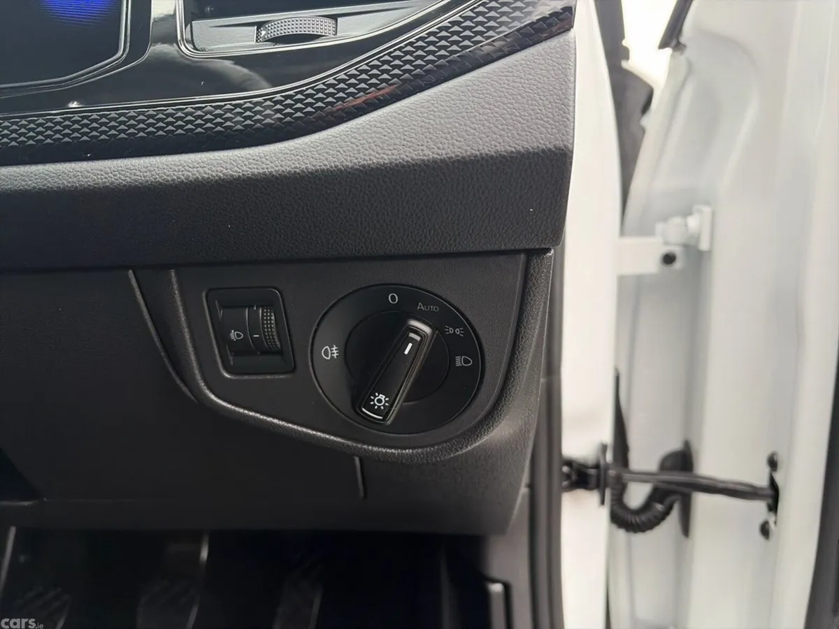 Volkswagen Taigo Hatchback, Petrol, 2026, White