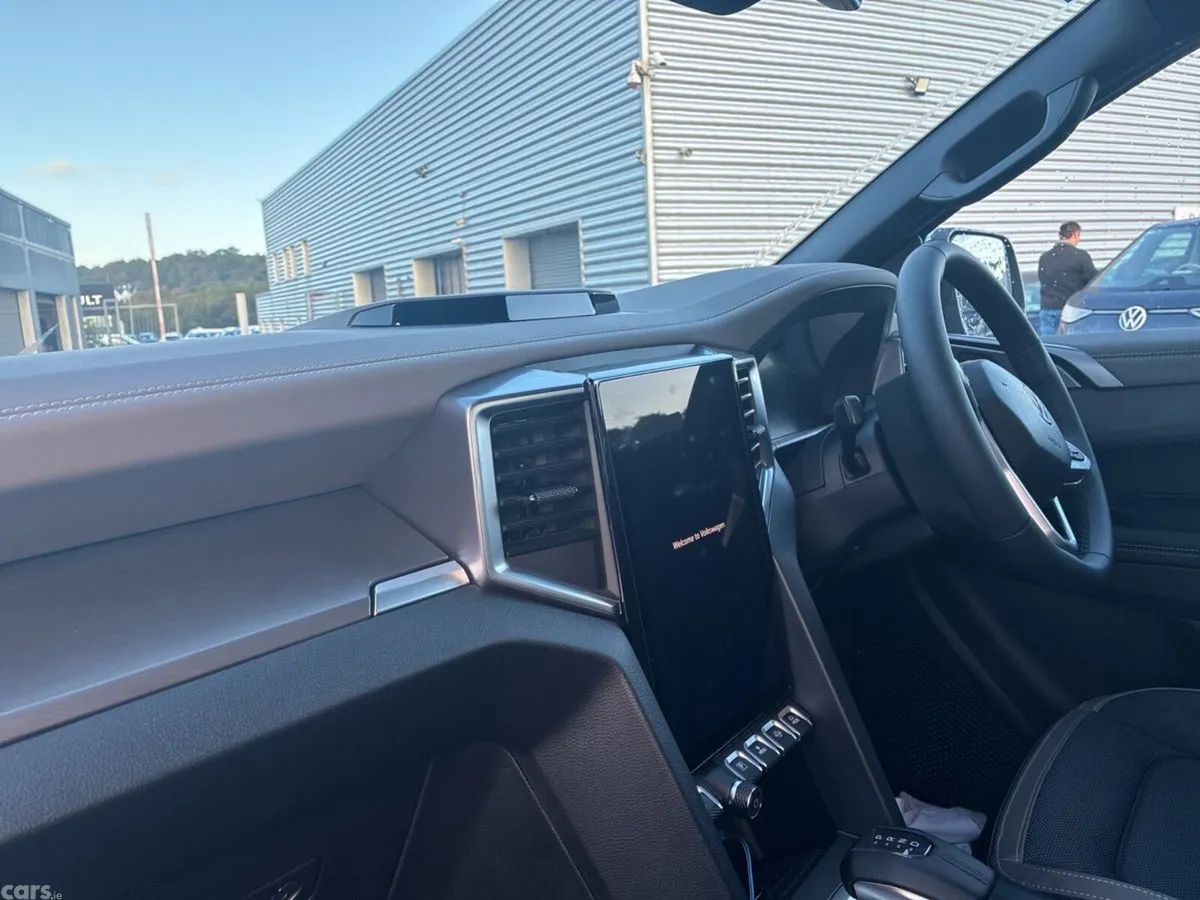Volkswagen Amarok MPV, Diesel, 2026, Grey