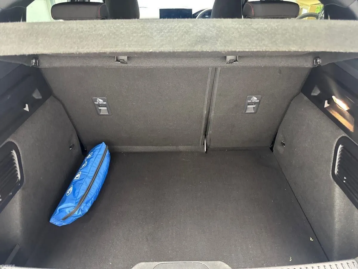 Ford Focus Hatchback, Diesel, 2025, Grey