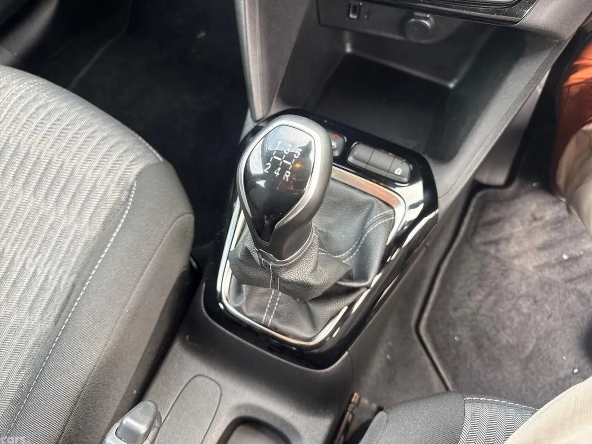 Opel Corsa Hatchback, Petrol, 2023, White