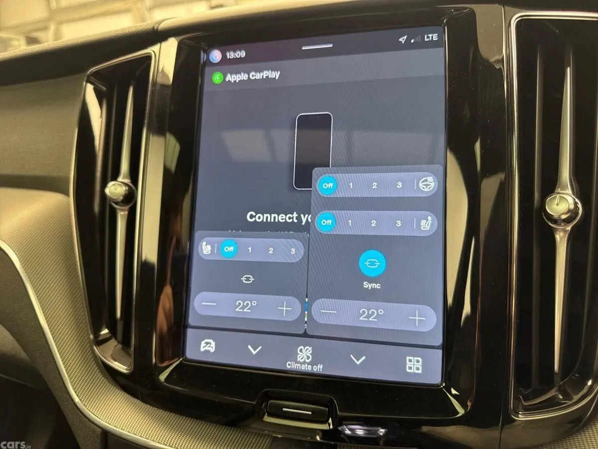 Volvo XC60 SUV, Petrol Plug-in Hybrid, 2024, Grey