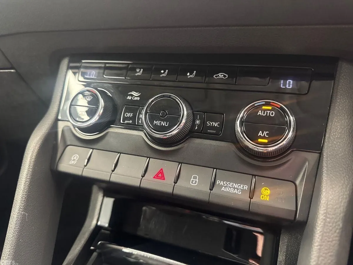 Skoda Karoq Estate, Petrol, 2022, Grey