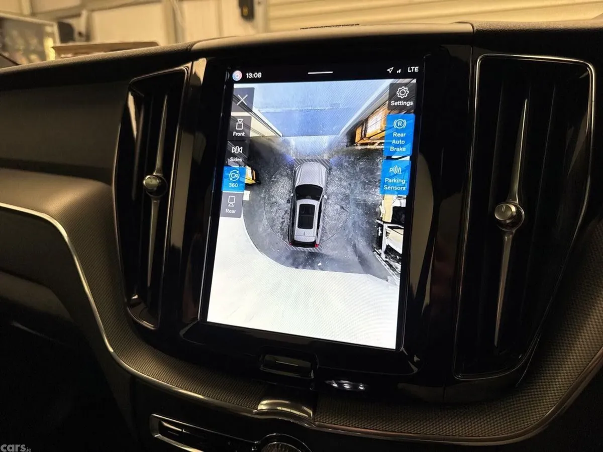 Volvo XC60 SUV, Petrol Plug-in Hybrid, 2024, Grey