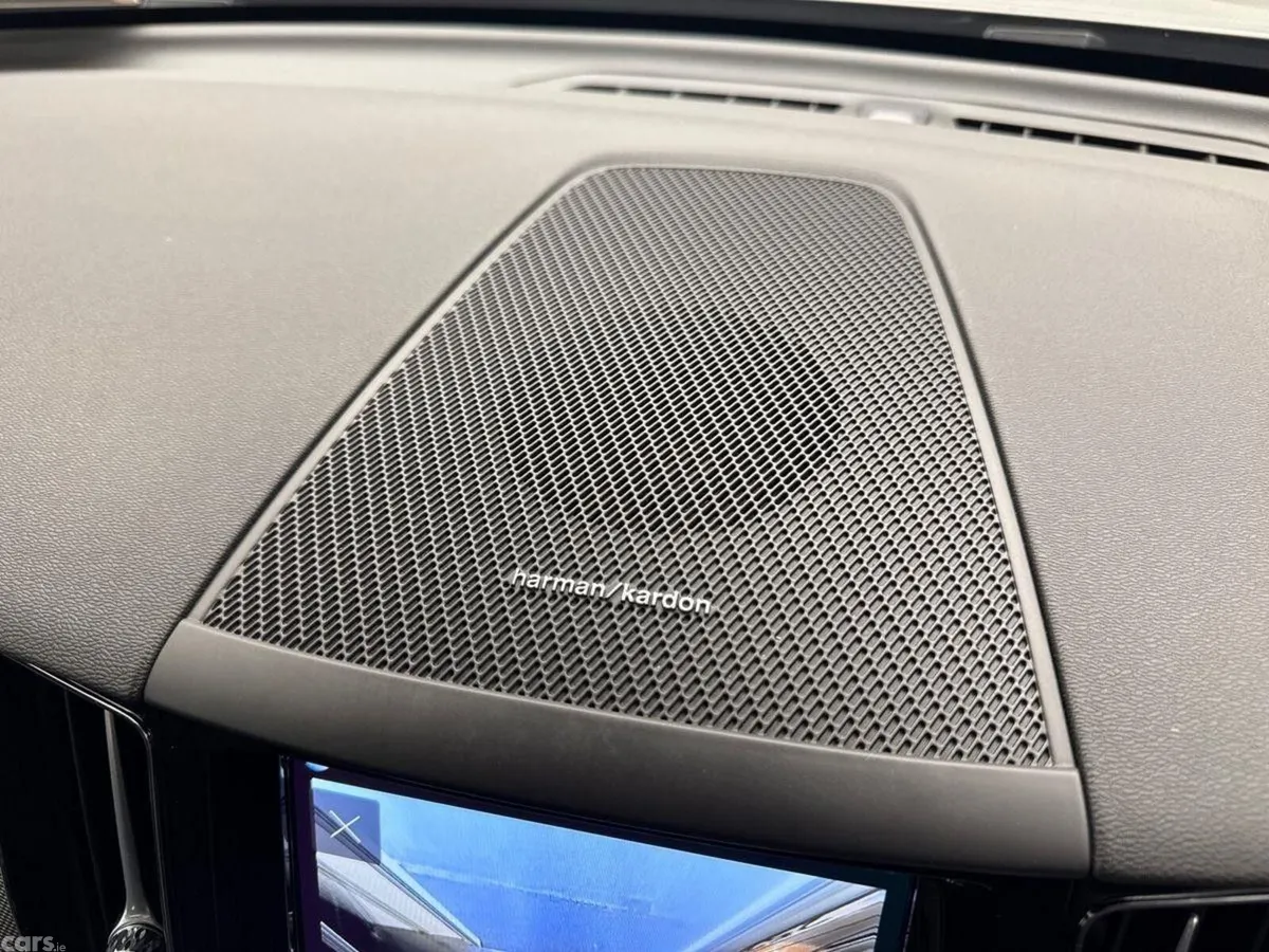 Volvo XC60 SUV, Petrol Plug-in Hybrid, 2024, Grey