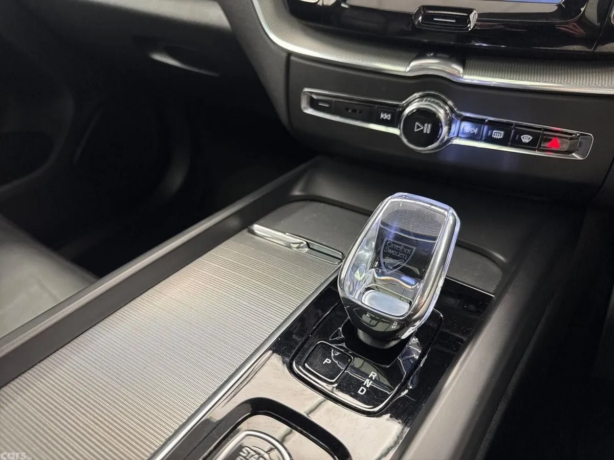 Volvo XC60 SUV, Petrol Plug-in Hybrid, 2024, Grey