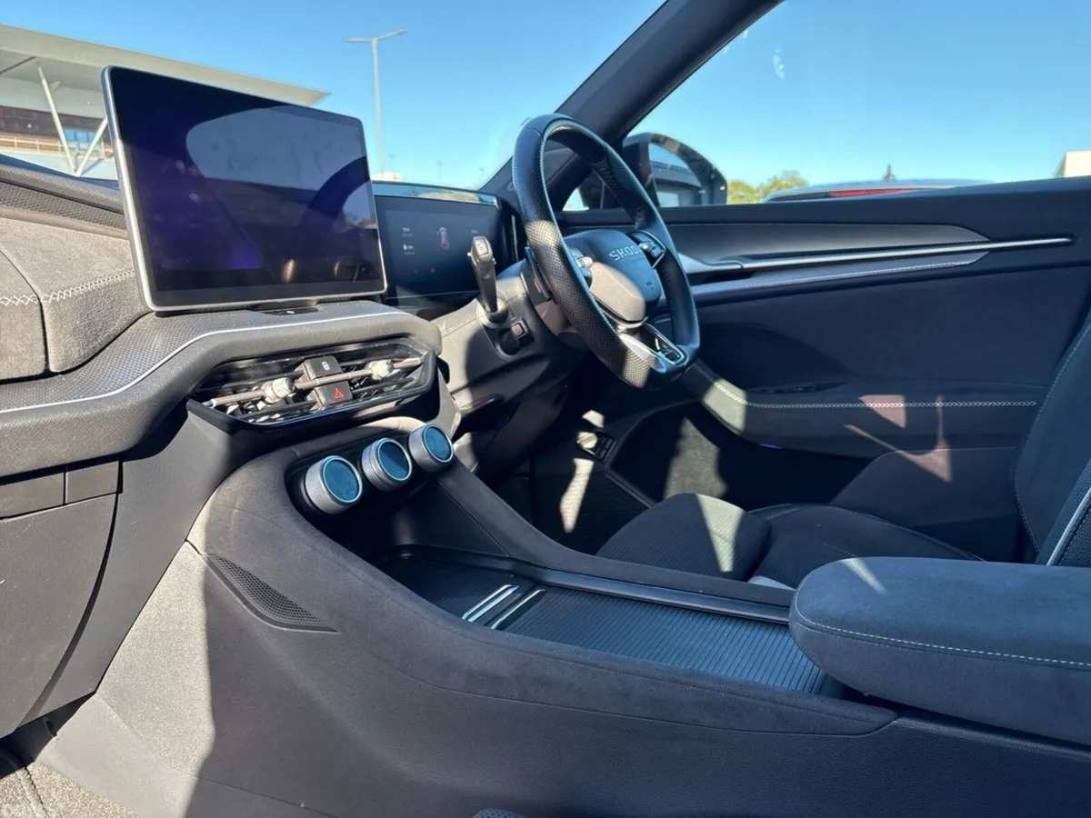 Skoda Kodiaq SUV, Petrol Hybrid, 2025, Grey