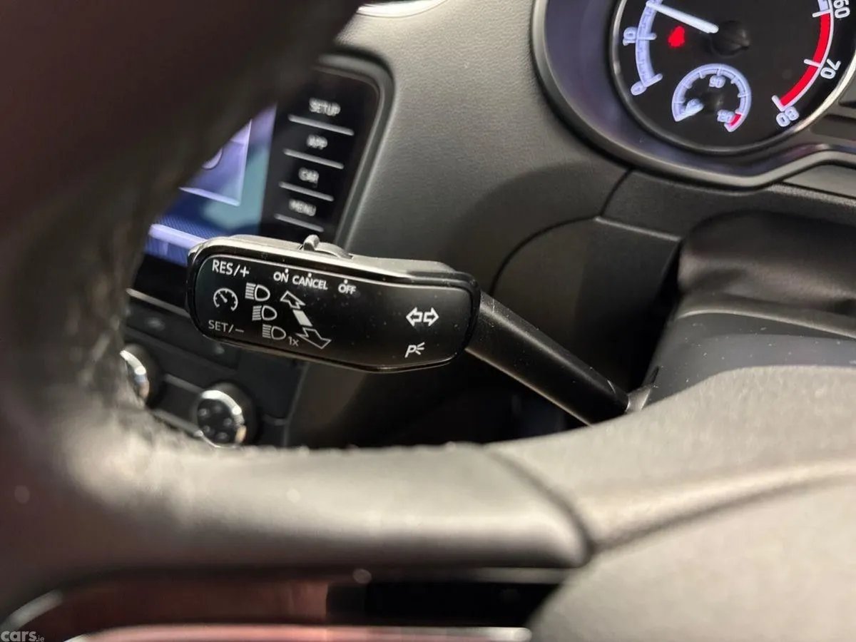 Skoda Octavia Saloon, Petrol, 2020, Grey