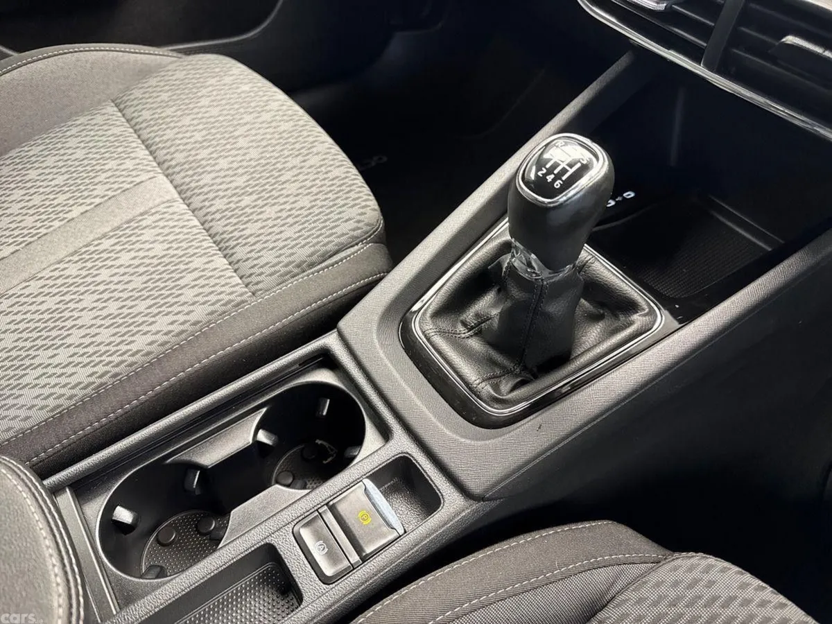 Skoda Octavia Saloon, Petrol, 2022, Grey