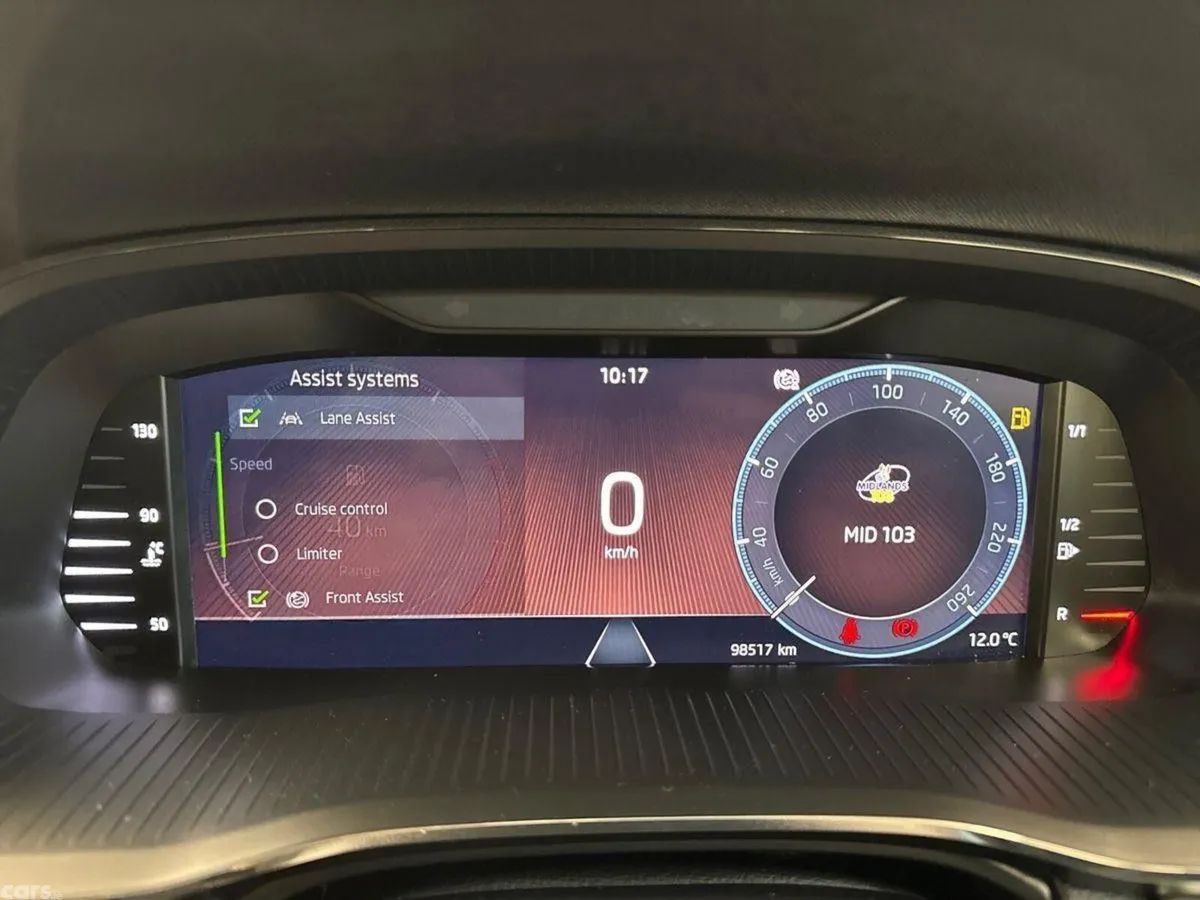 Skoda Octavia Saloon, Petrol, 2022, Grey