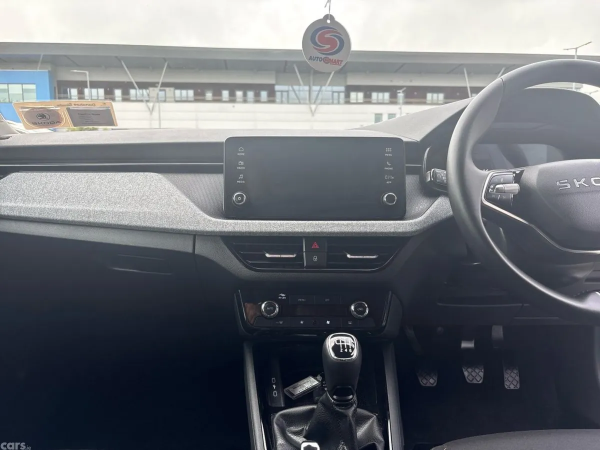 Skoda Kamiq Hatchback, Petrol, 2026, White