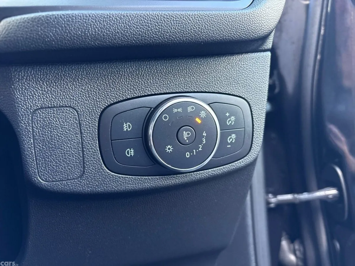 Ford Focus Hatchback, Diesel, 2023, Black