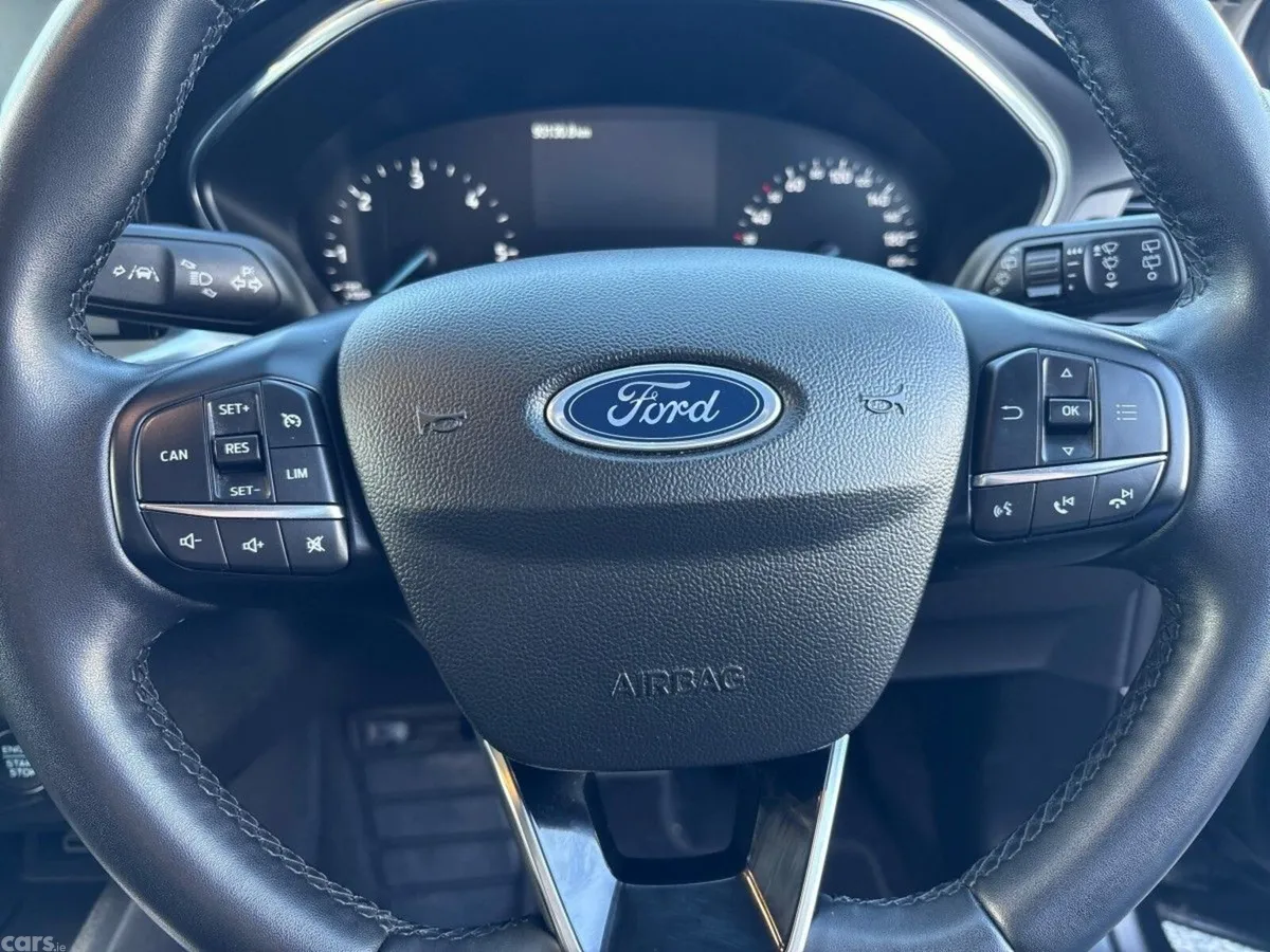 Ford Focus Hatchback, Diesel, 2023, Black