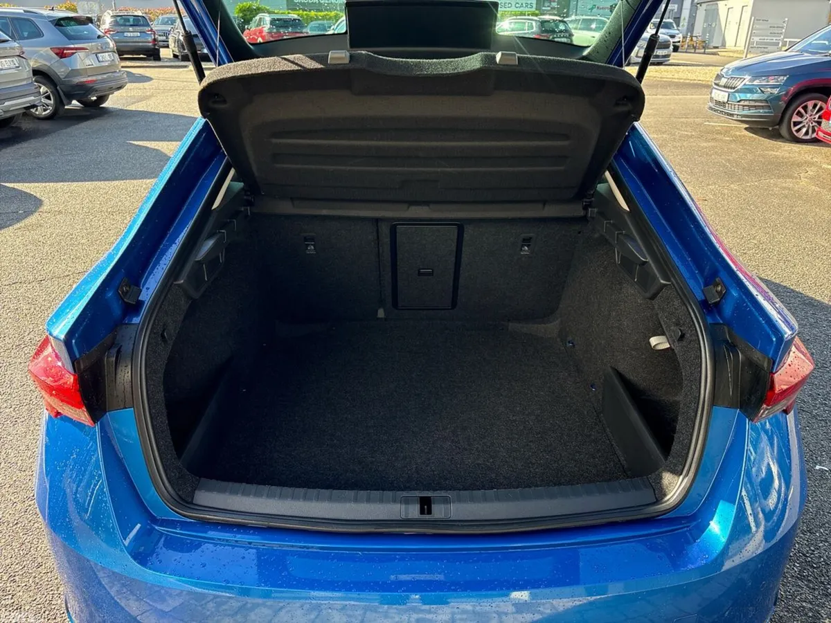 Skoda Octavia Saloon, Diesel, 2026, Blue