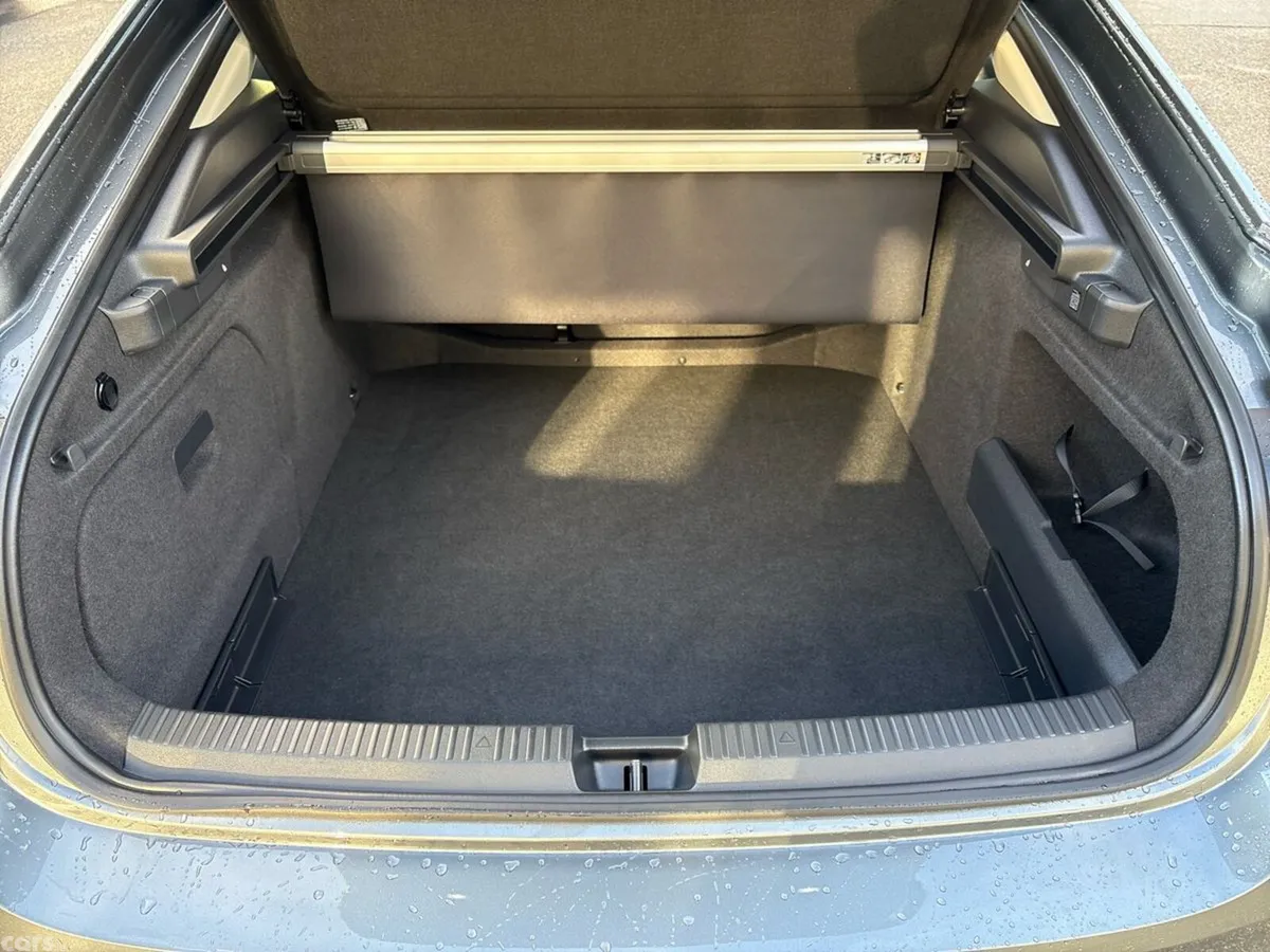 Skoda Superb Saloon, Diesel, 2026, Grey