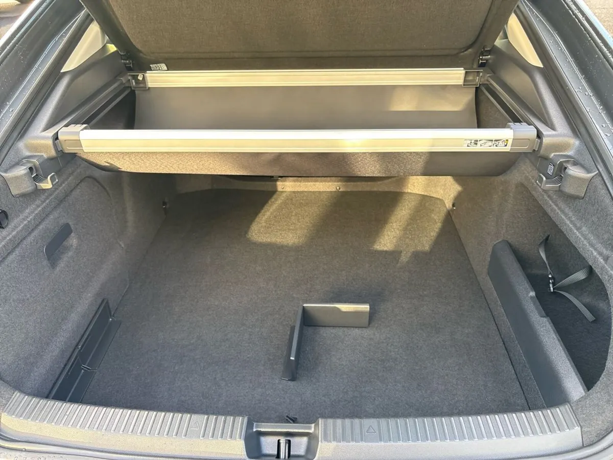 Skoda Superb Saloon, Diesel, 2026, Grey