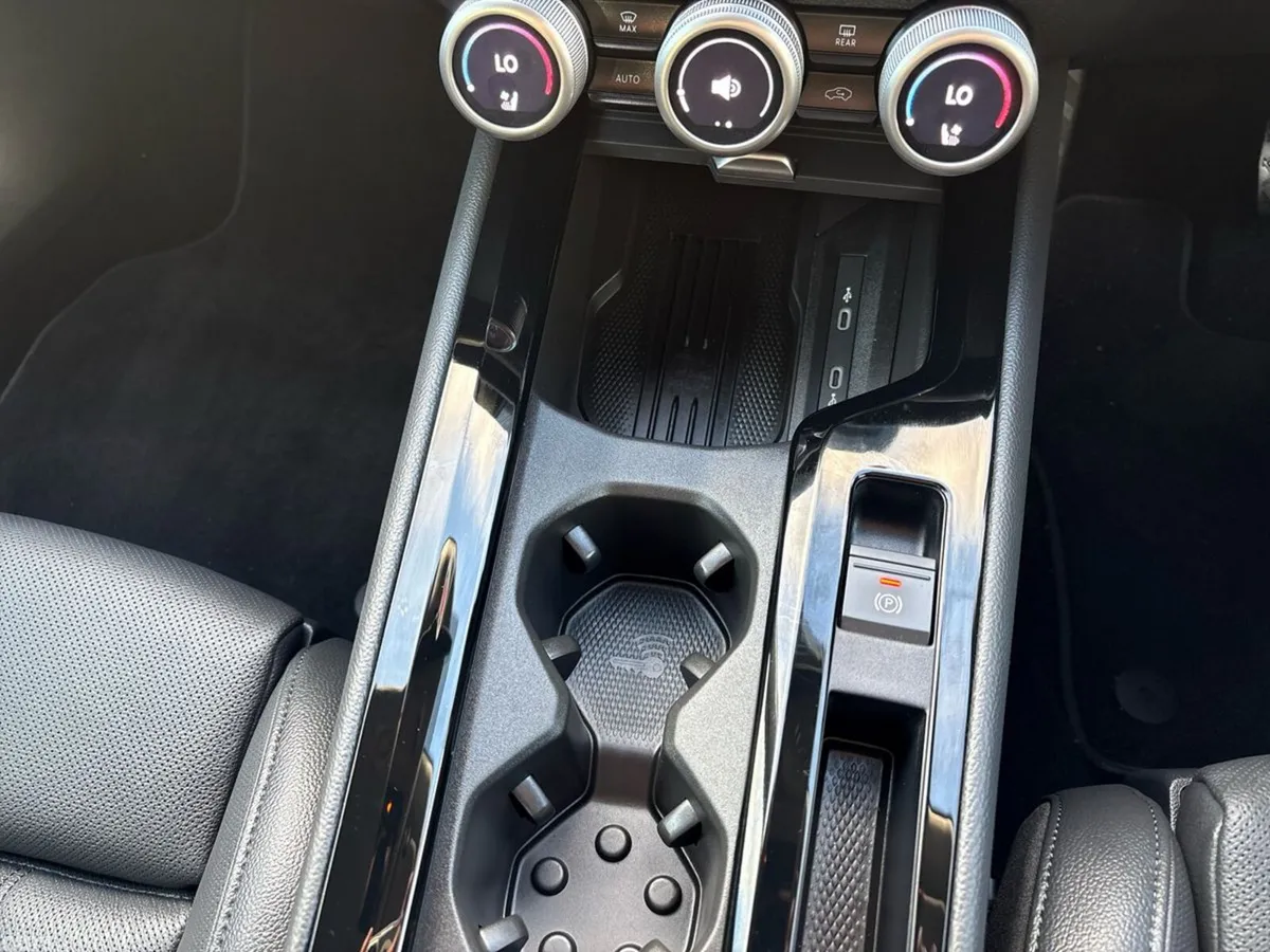 Skoda Superb Saloon, Diesel, 2026, Grey