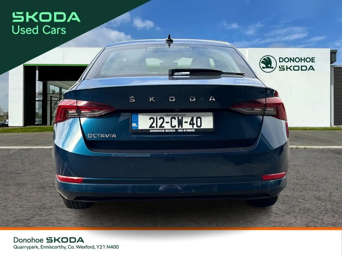 Skoda Octavia Saloon, Diesel, 2021, Blue