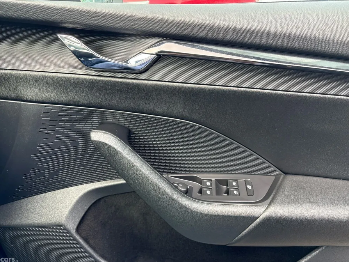Skoda Octavia Saloon, Diesel, 2021, Blue
