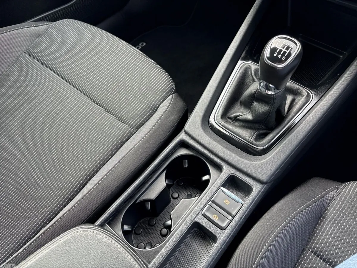 Skoda Octavia Saloon, Diesel, 2021, Blue