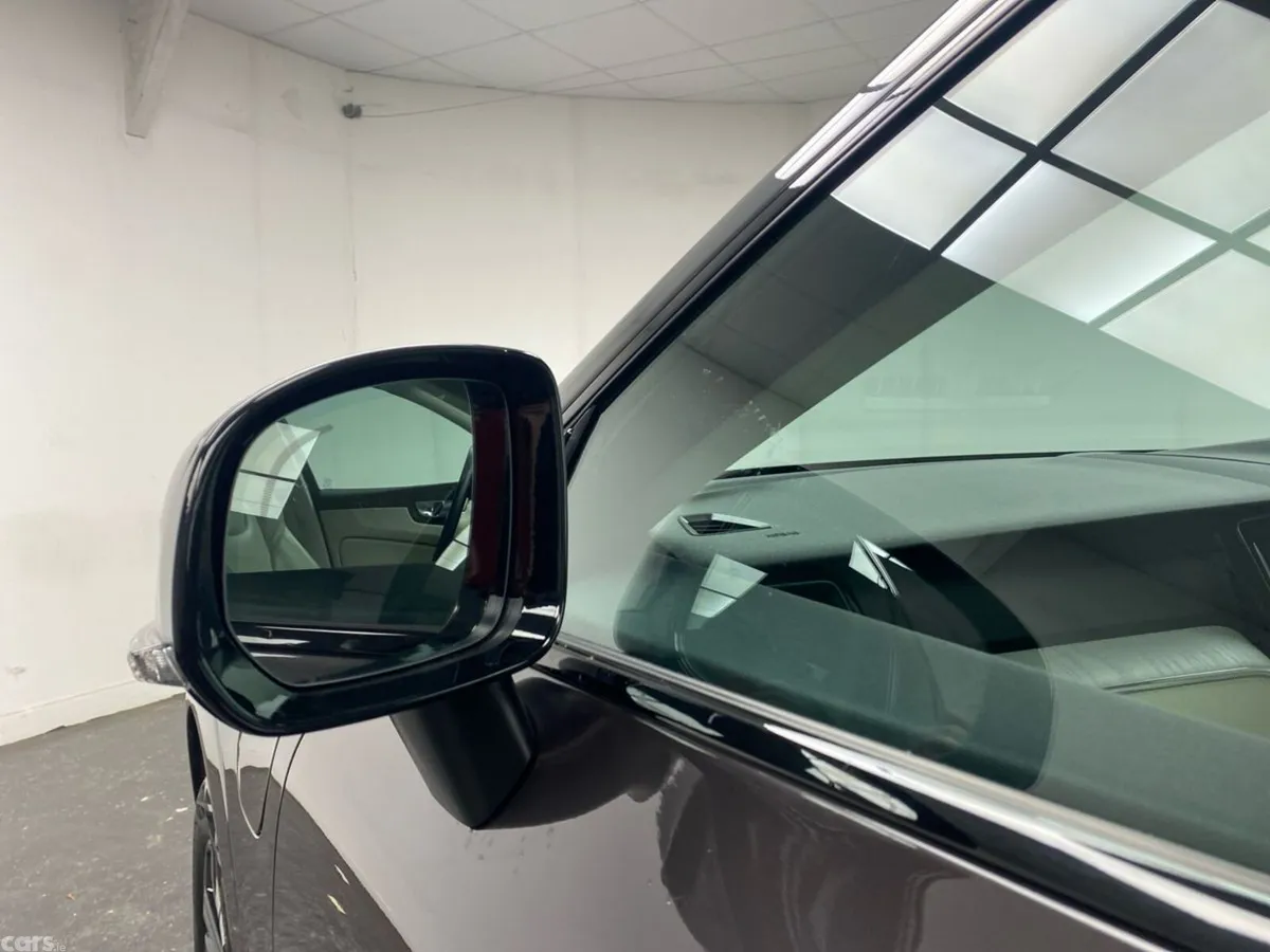 Volvo XC60 SUV, Petrol Plug-in Hybrid, 2024, Grey
