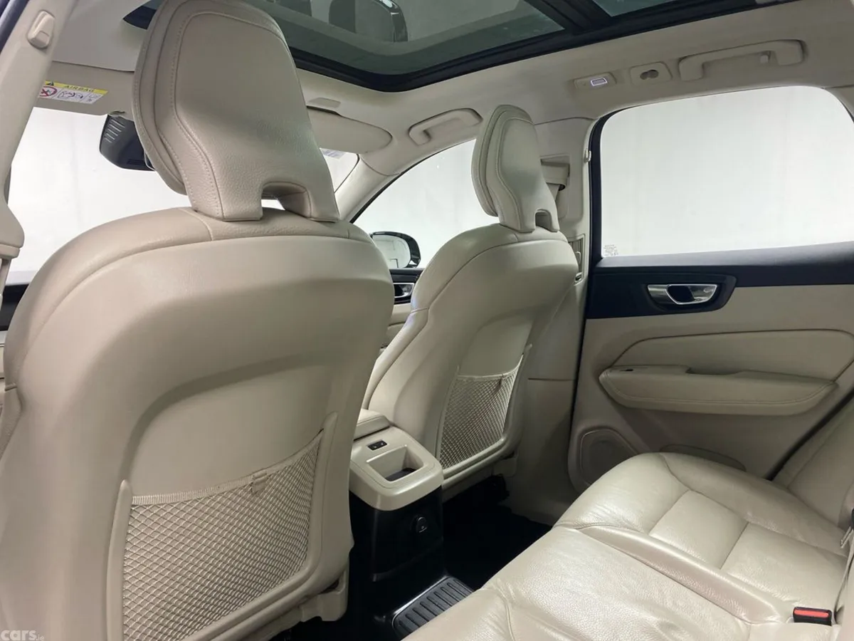 Volvo XC60 SUV, Petrol Plug-in Hybrid, 2024, Grey