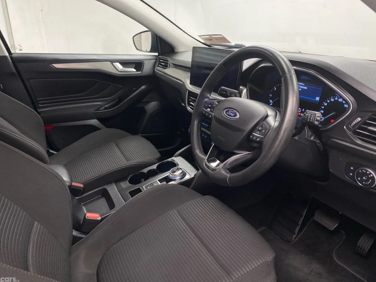 Ford Focus Hatchback, Diesel, 2023, Blue