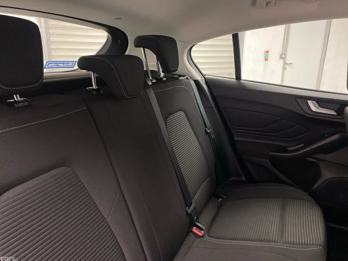 Ford Focus Hatchback, Diesel, 2023, Blue