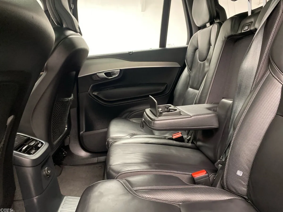 Volvo XC90 SUV, Petrol Plug-in Hybrid, 2024, Black