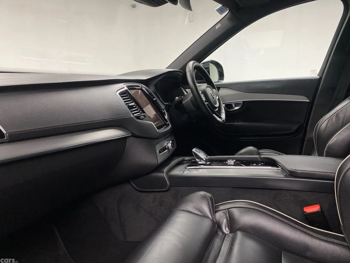 Volvo XC90 SUV, Petrol Plug-in Hybrid, 2024, Black