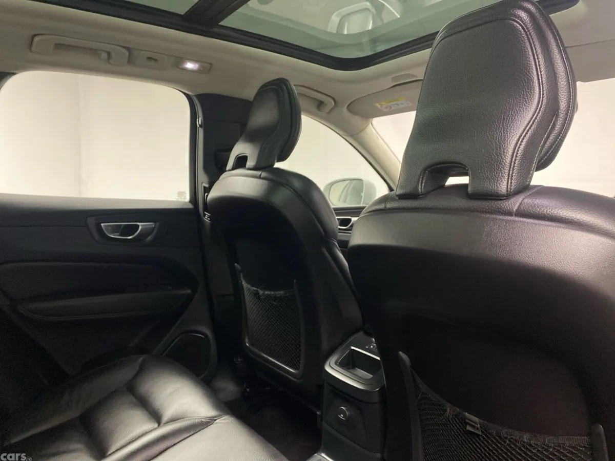 Volvo XC60 SUV, Petrol Plug-in Hybrid, 2023, Grey