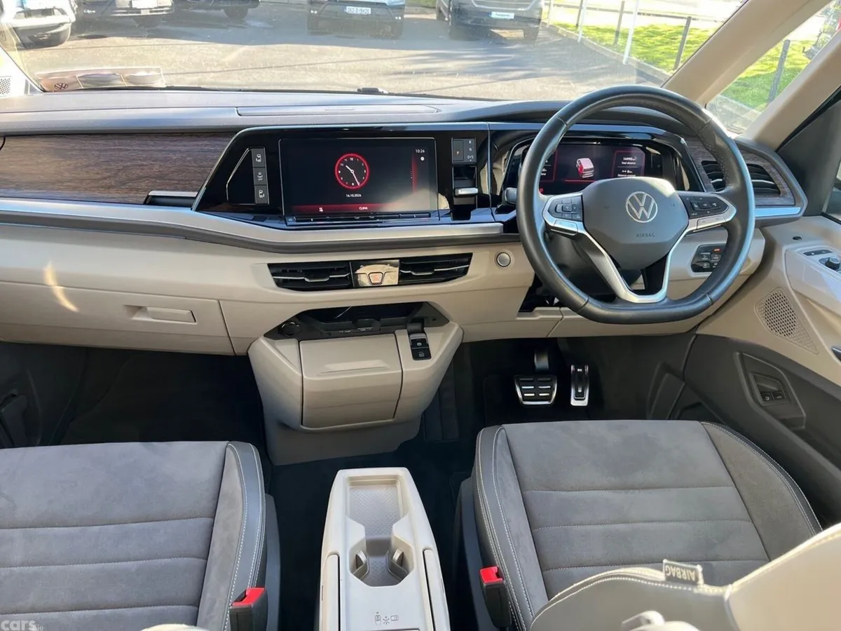 Volkswagen Multivan MPV, Petrol Plug-in Hybrid, 2025, Black